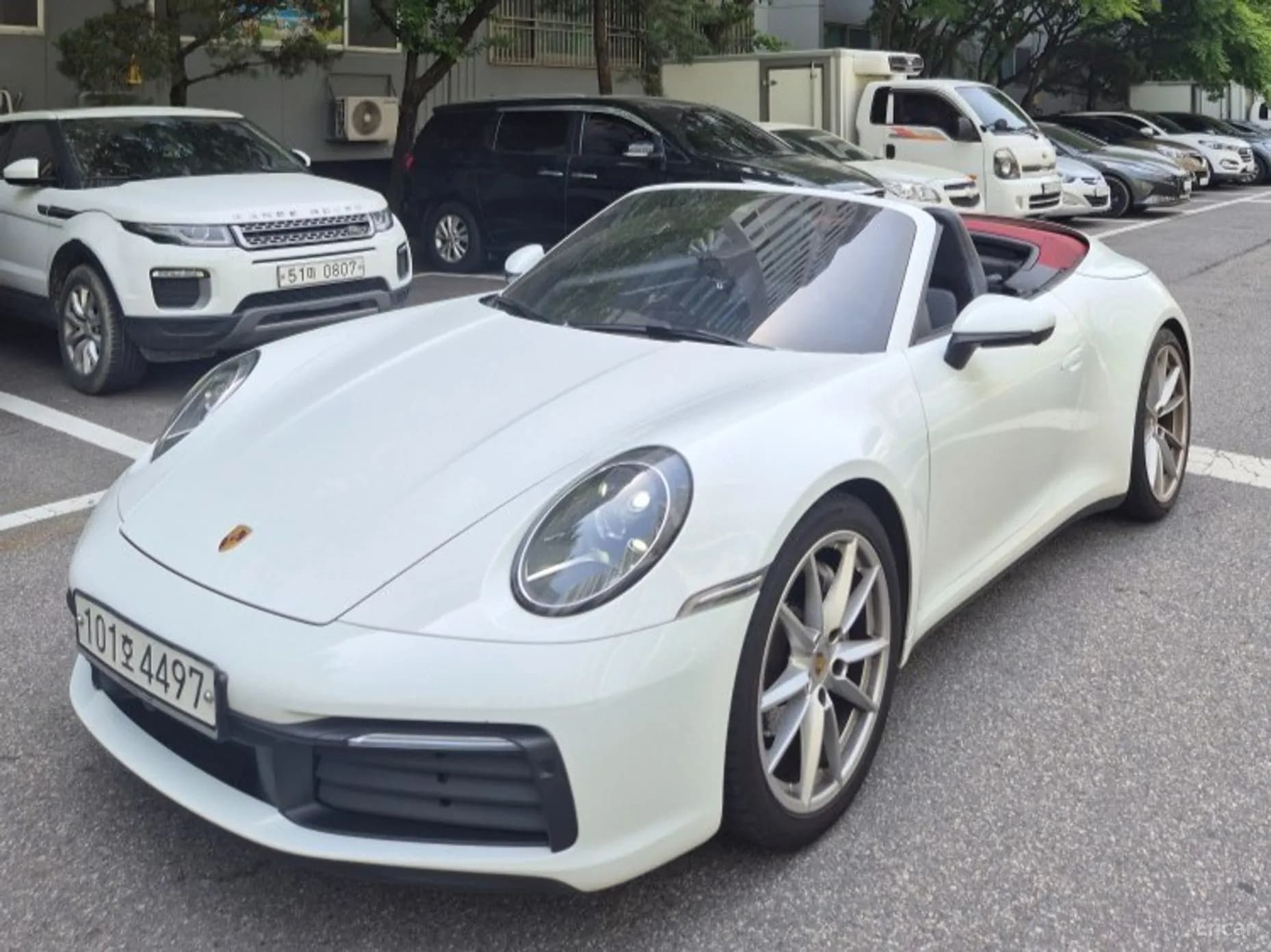 911 (992)