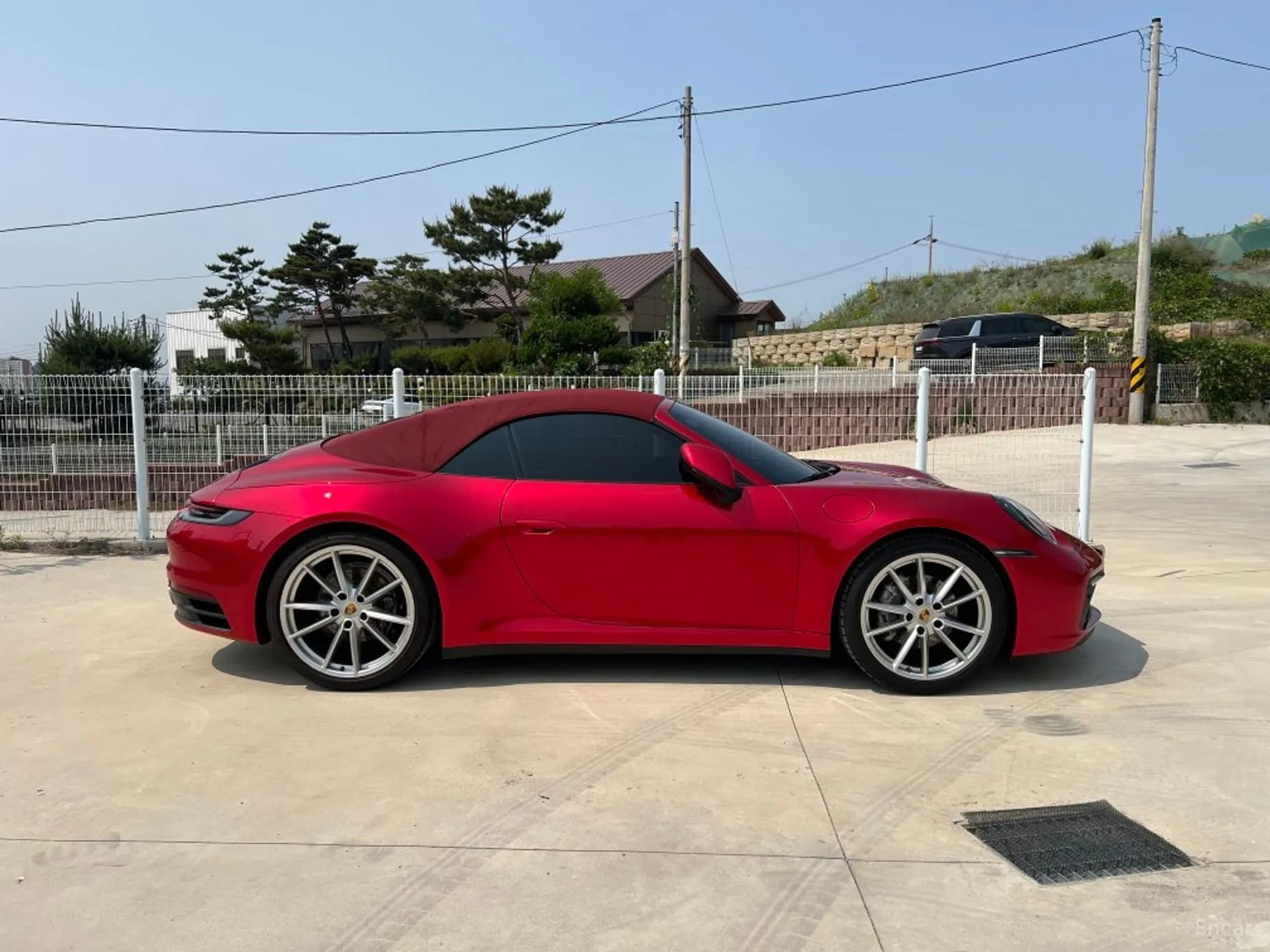 911 (992)