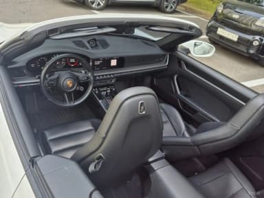 911 (992)