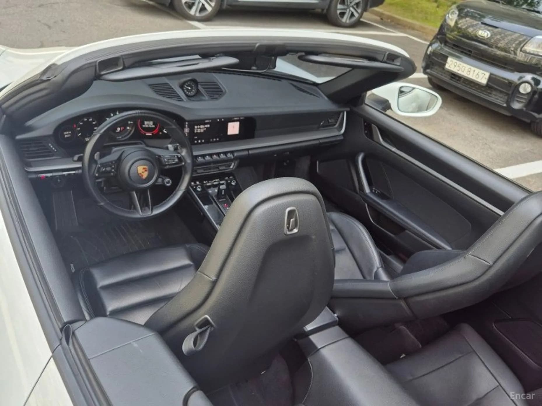 911 (992)