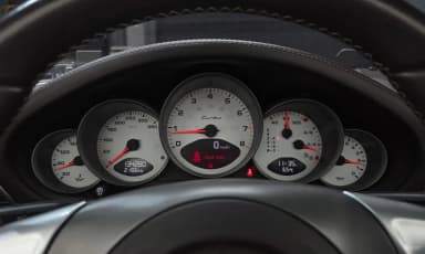910
