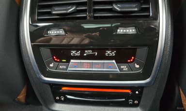 X7 (G07)