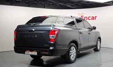 Rexton Sports Khan