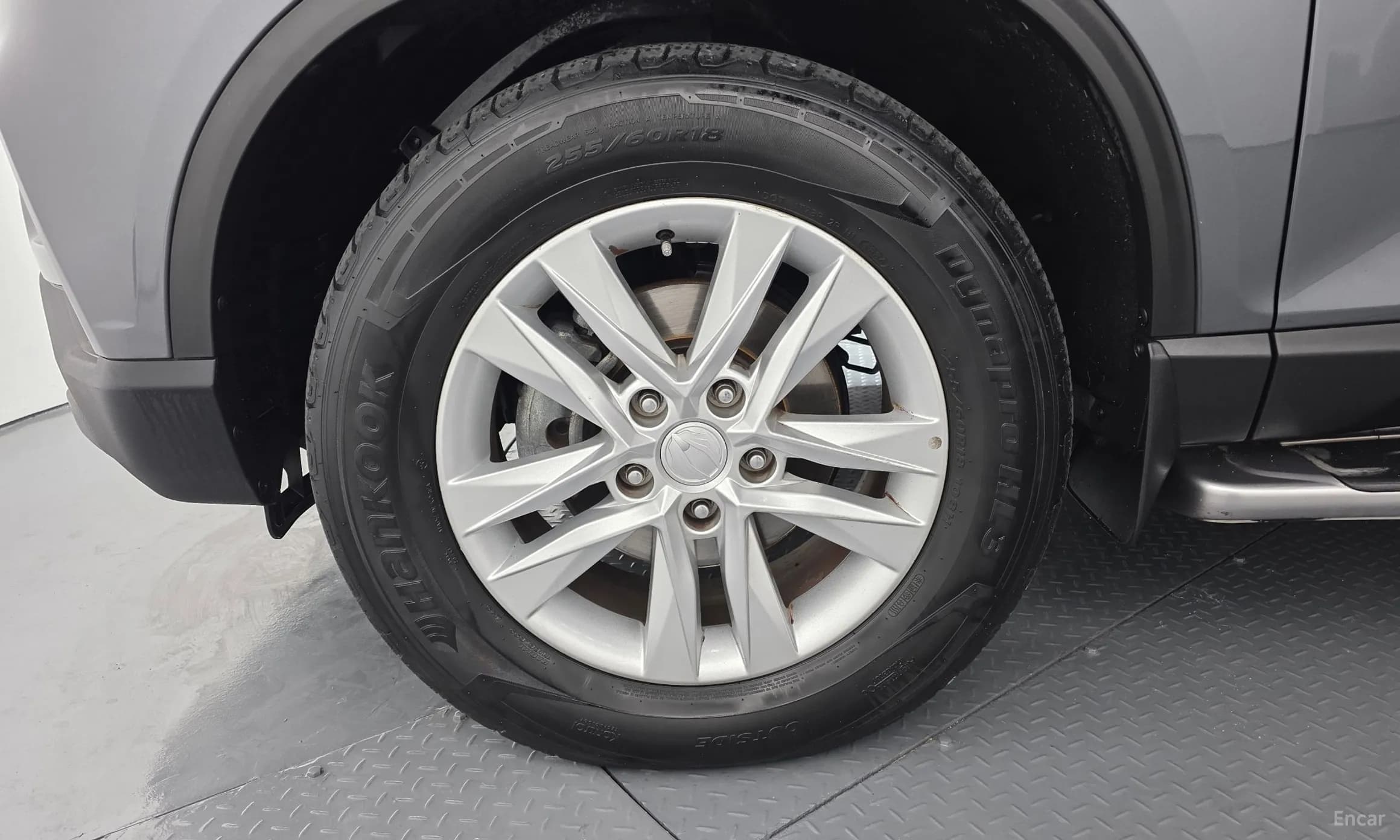 Rexton Sports Khan