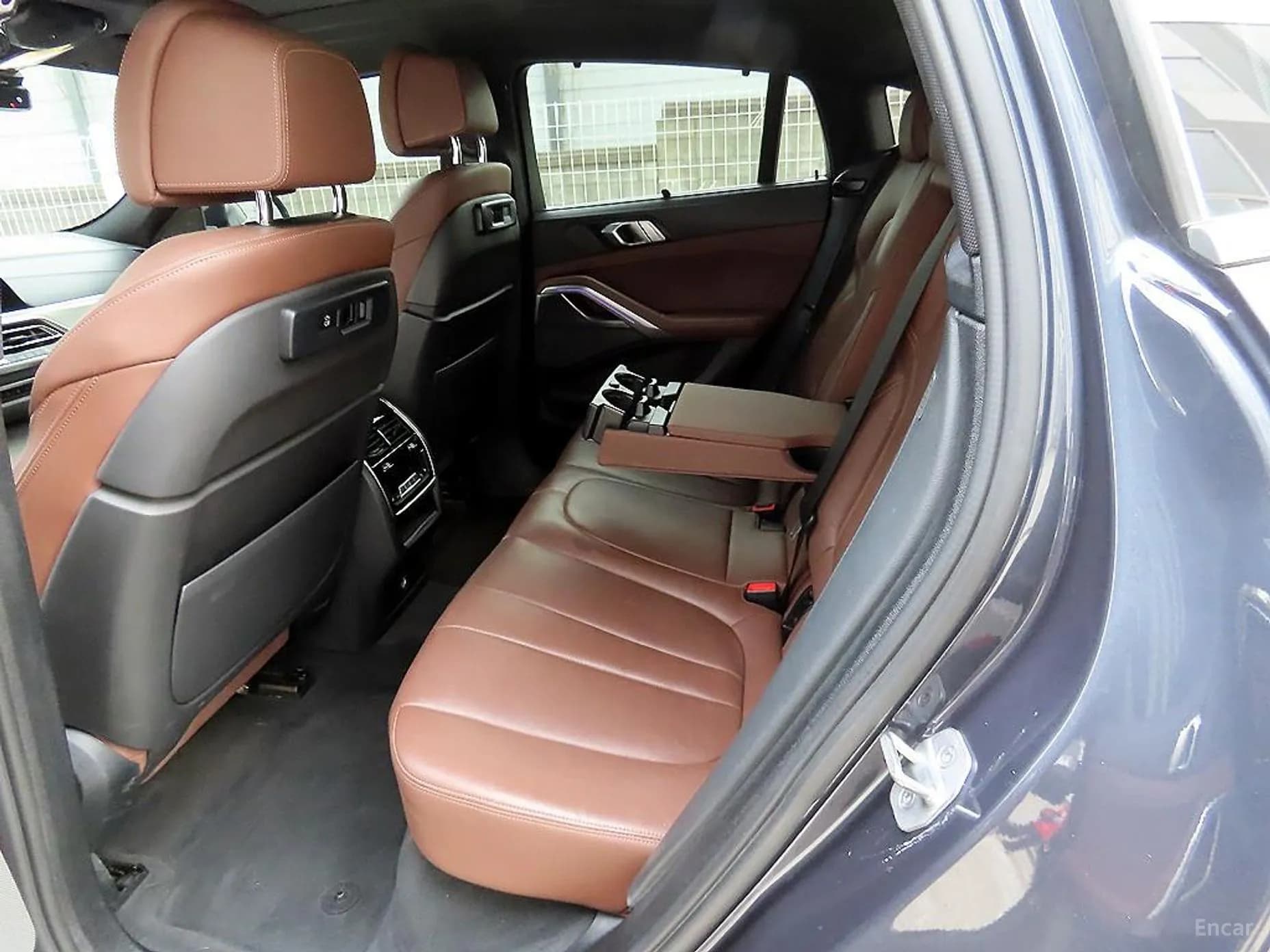 X6 (G06)