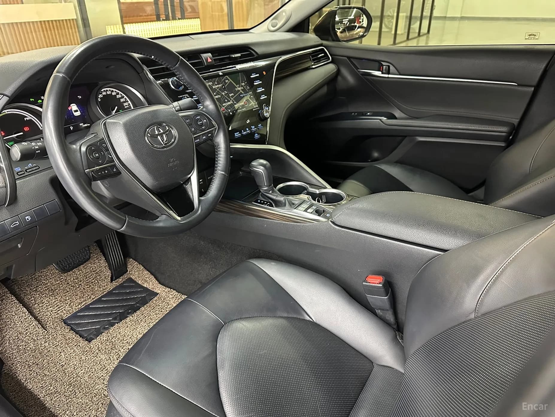 Camry (XV70)