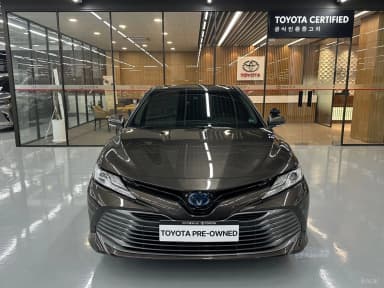 Camry (XV70)