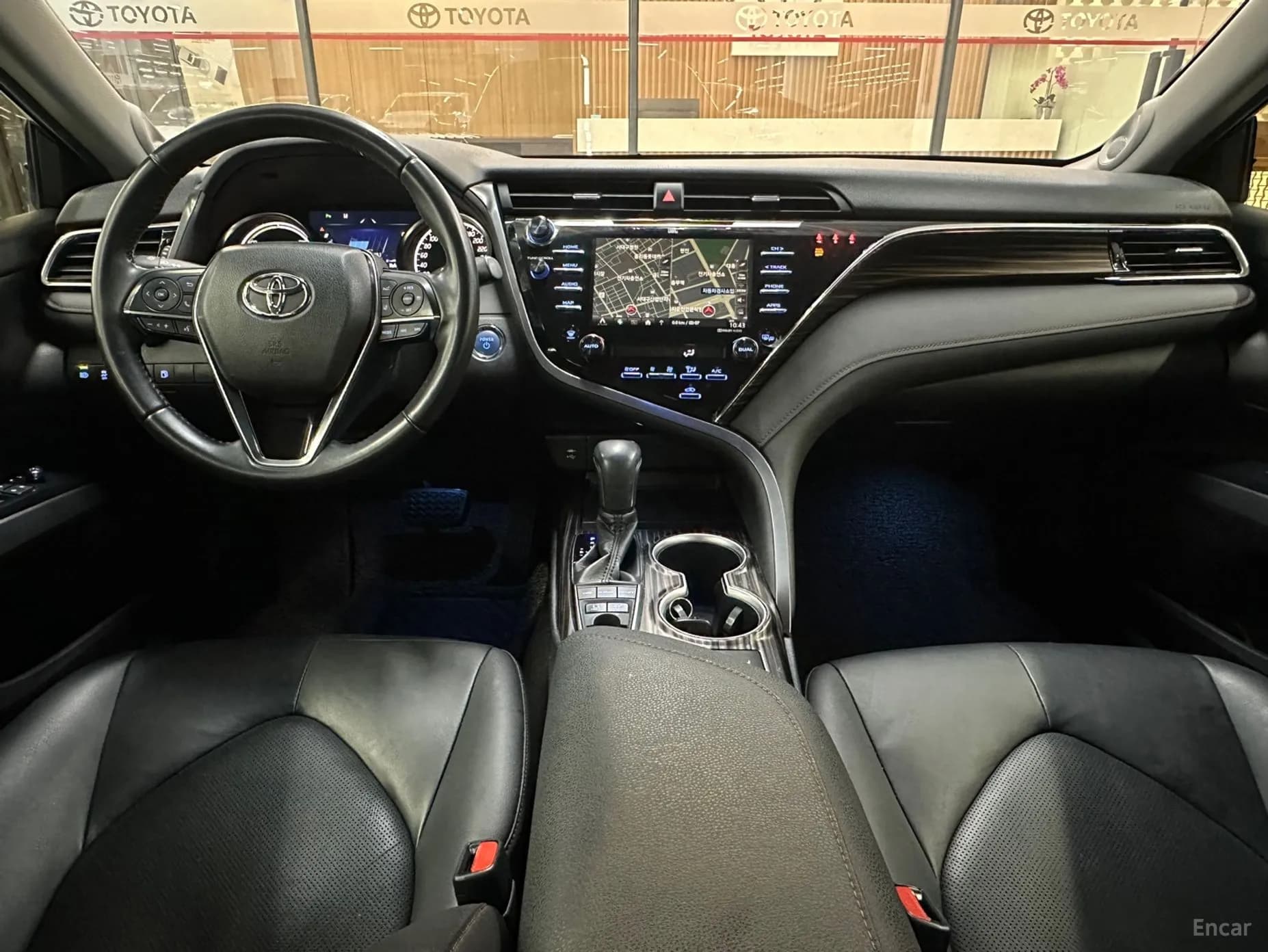 Camry (XV70)