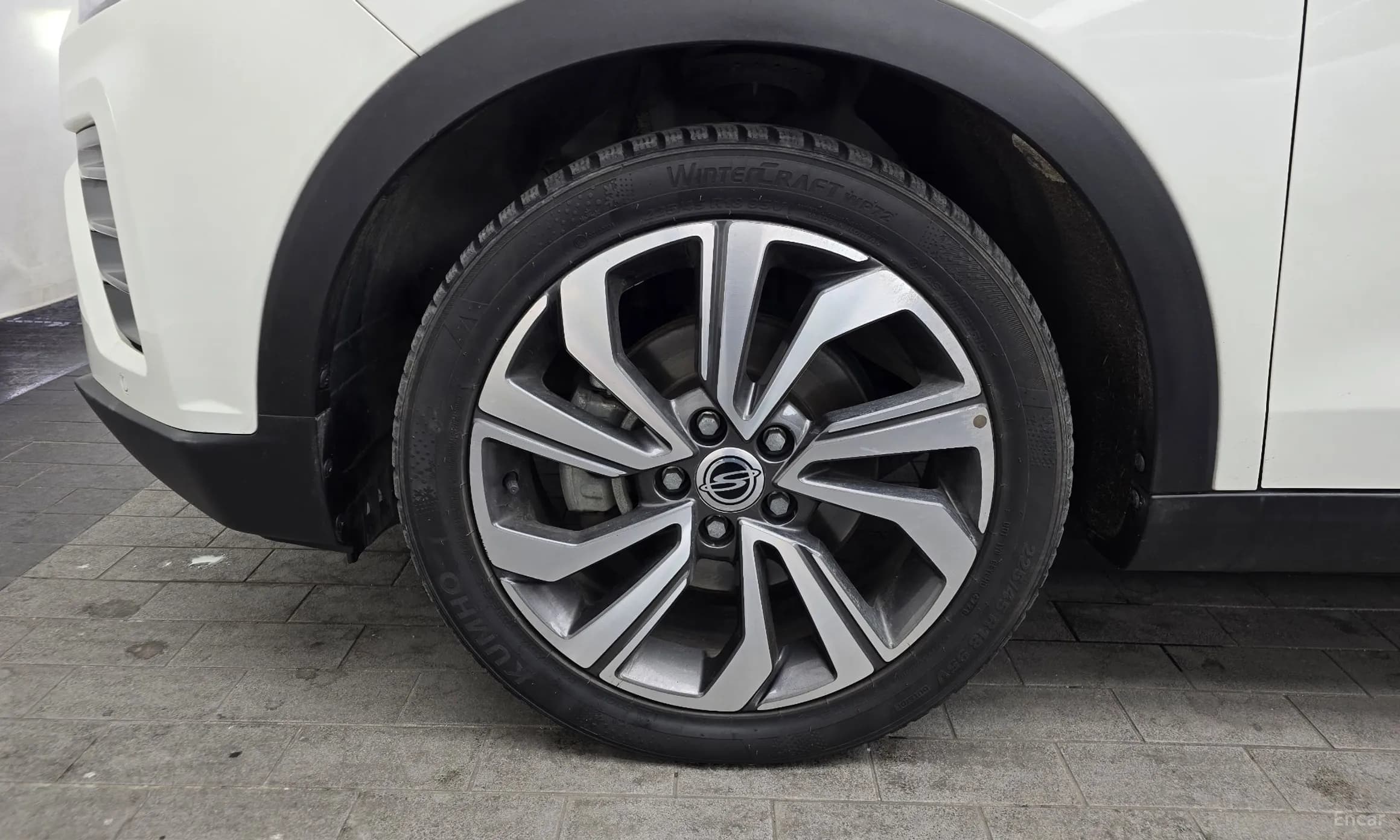 Berry New Tivoli