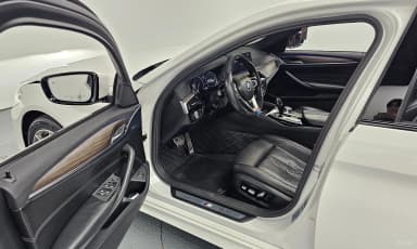 5 Series (G30)