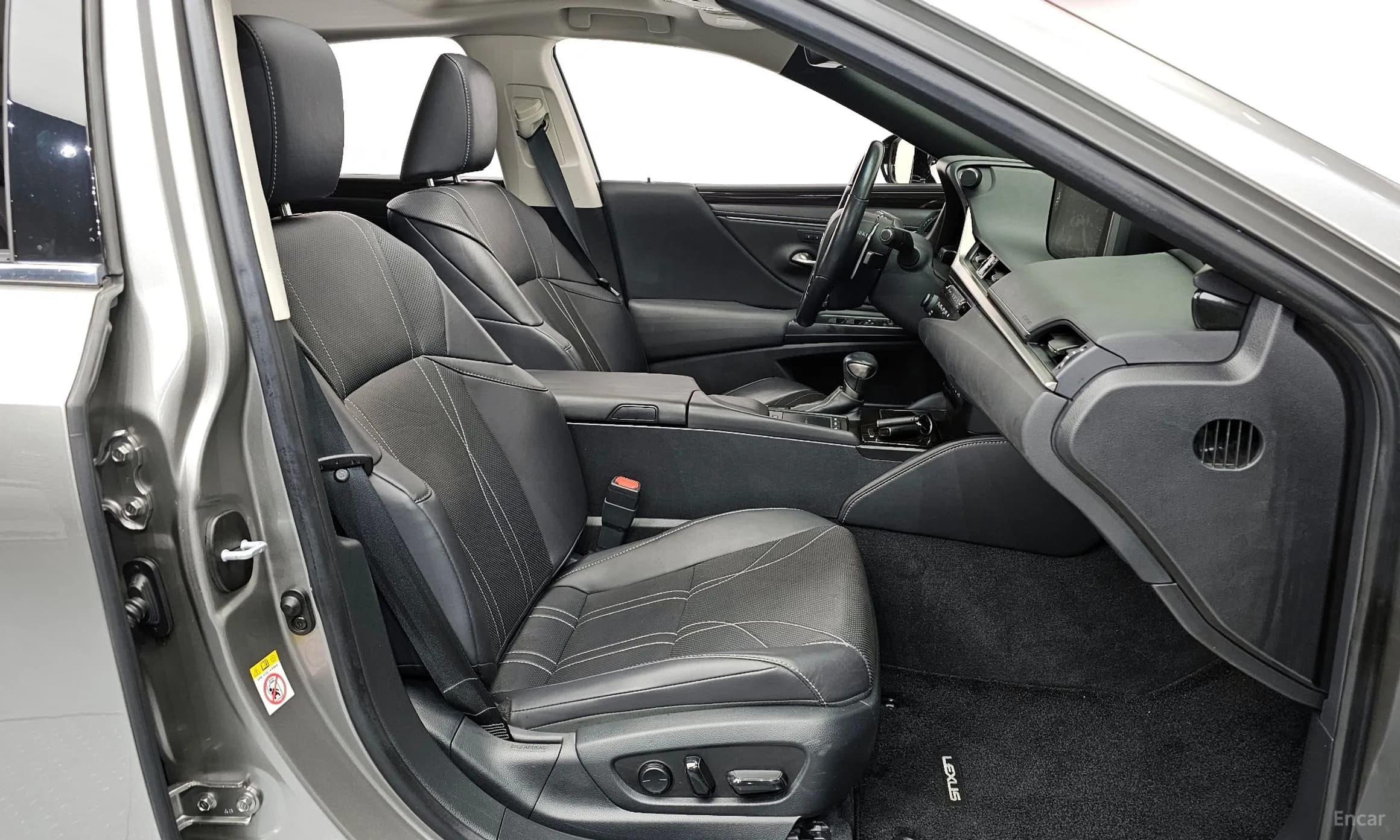 ES300h 7th Generation