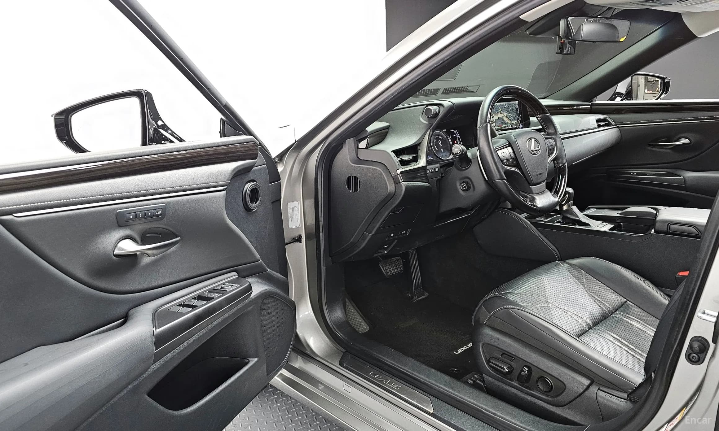 ES300h 7th Generation