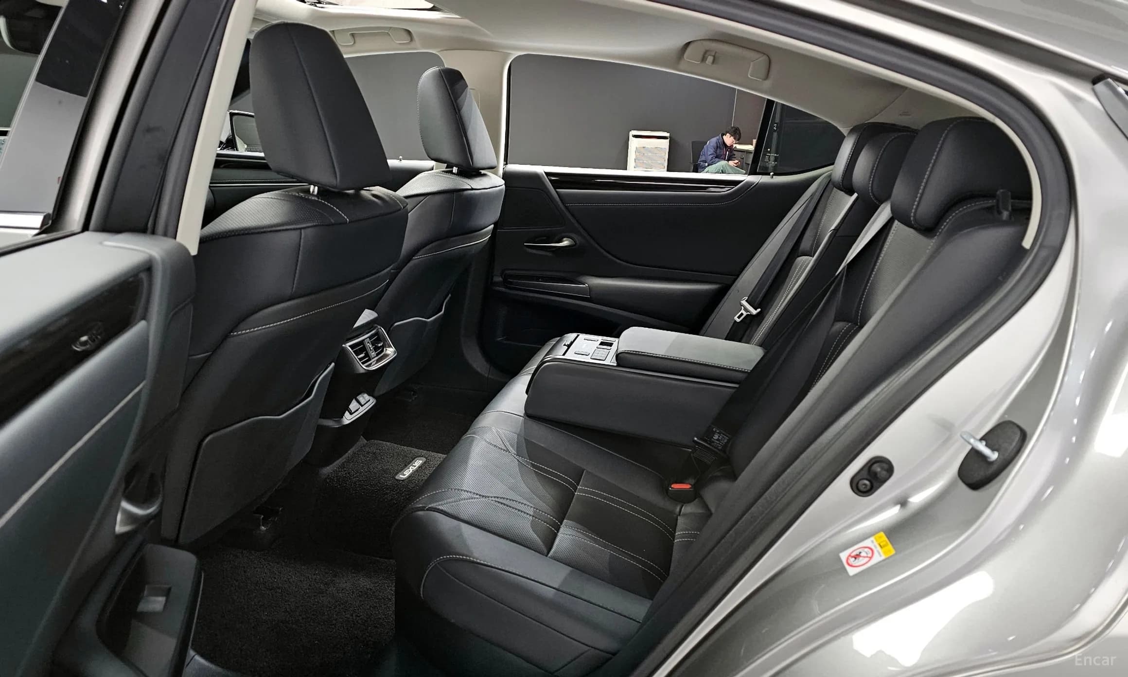 ES300h 7th Generation