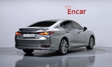 ES300h 7th Generation