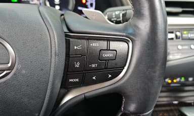 ES300h 7th Generation