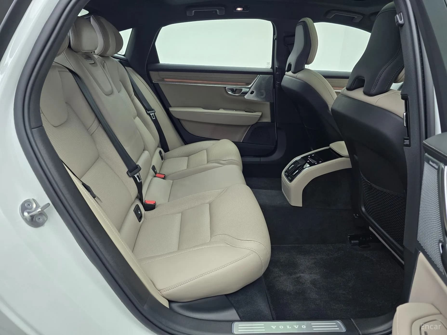 S90