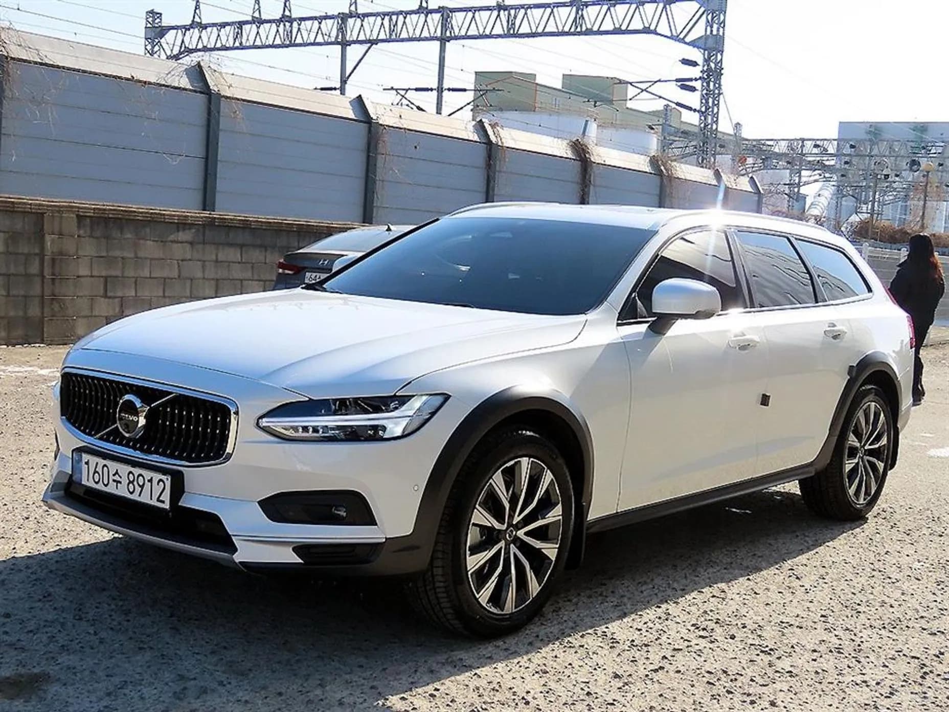 V90 Cross Country