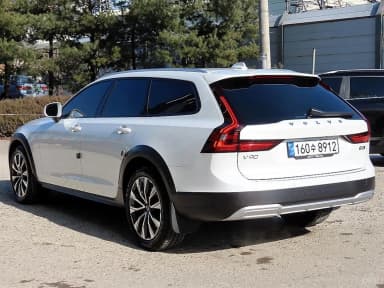 V90 Cross Country