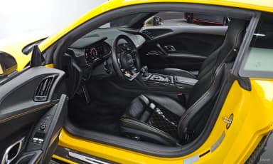 R8 (4S)