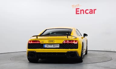 R8 (4S)