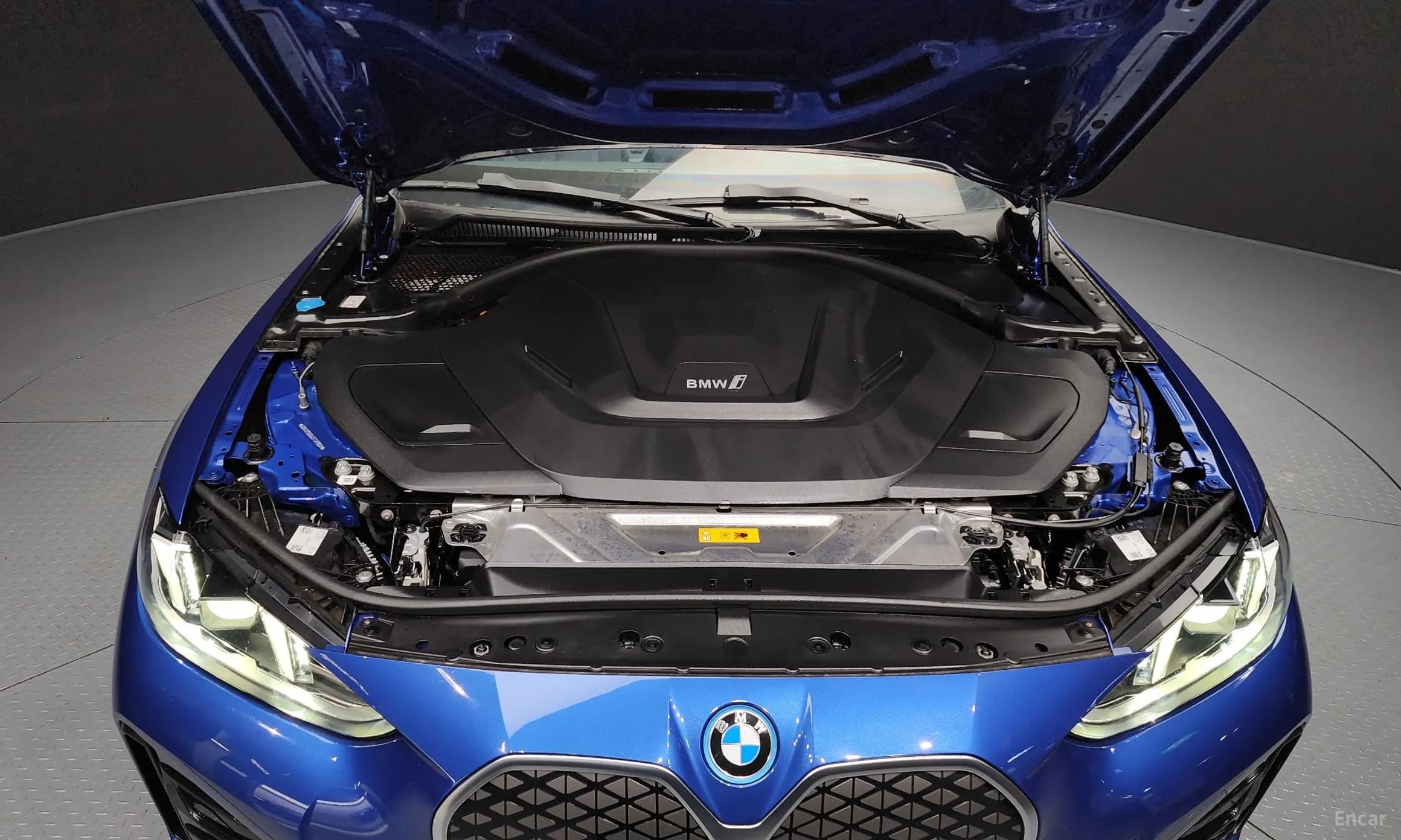 i4