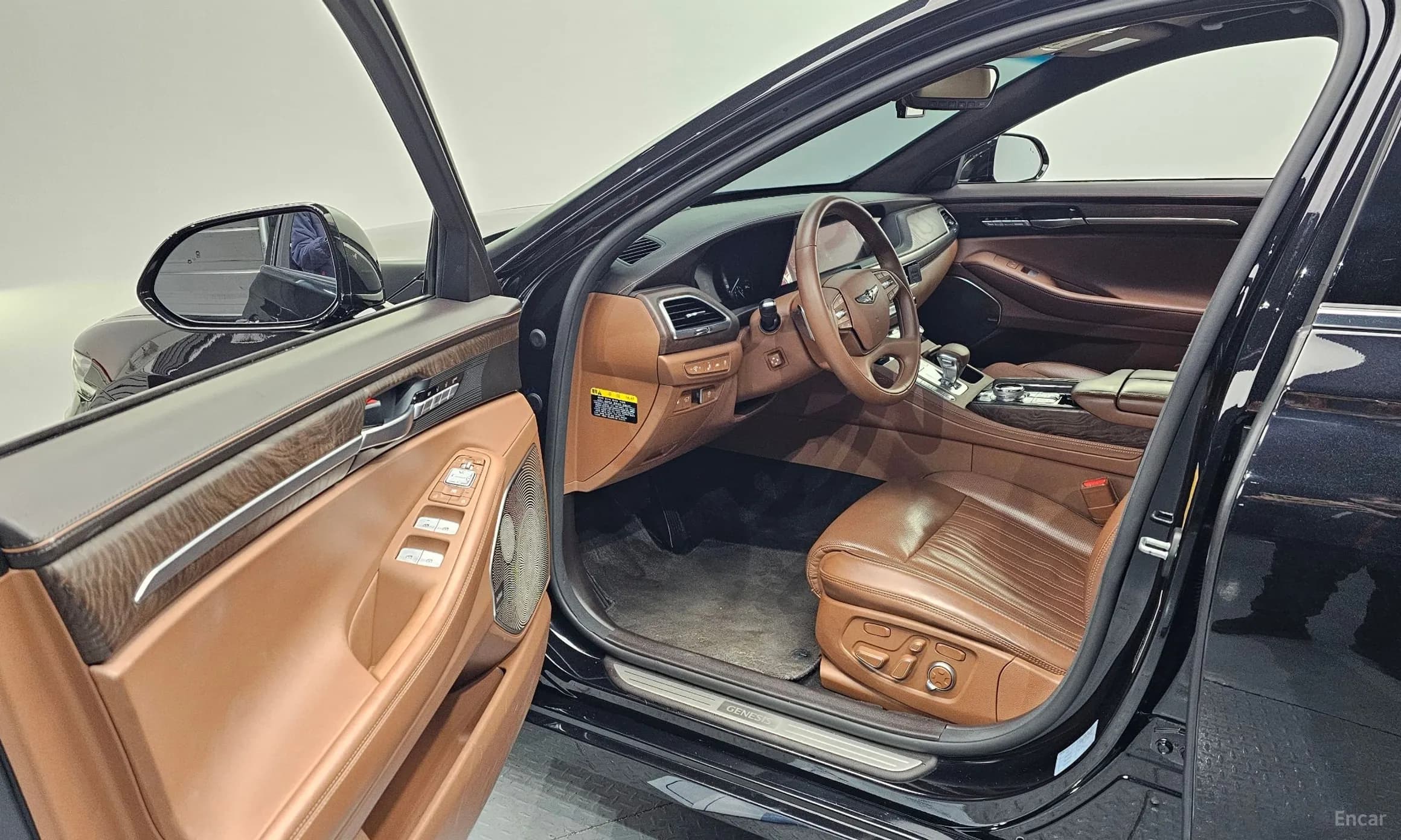 G90