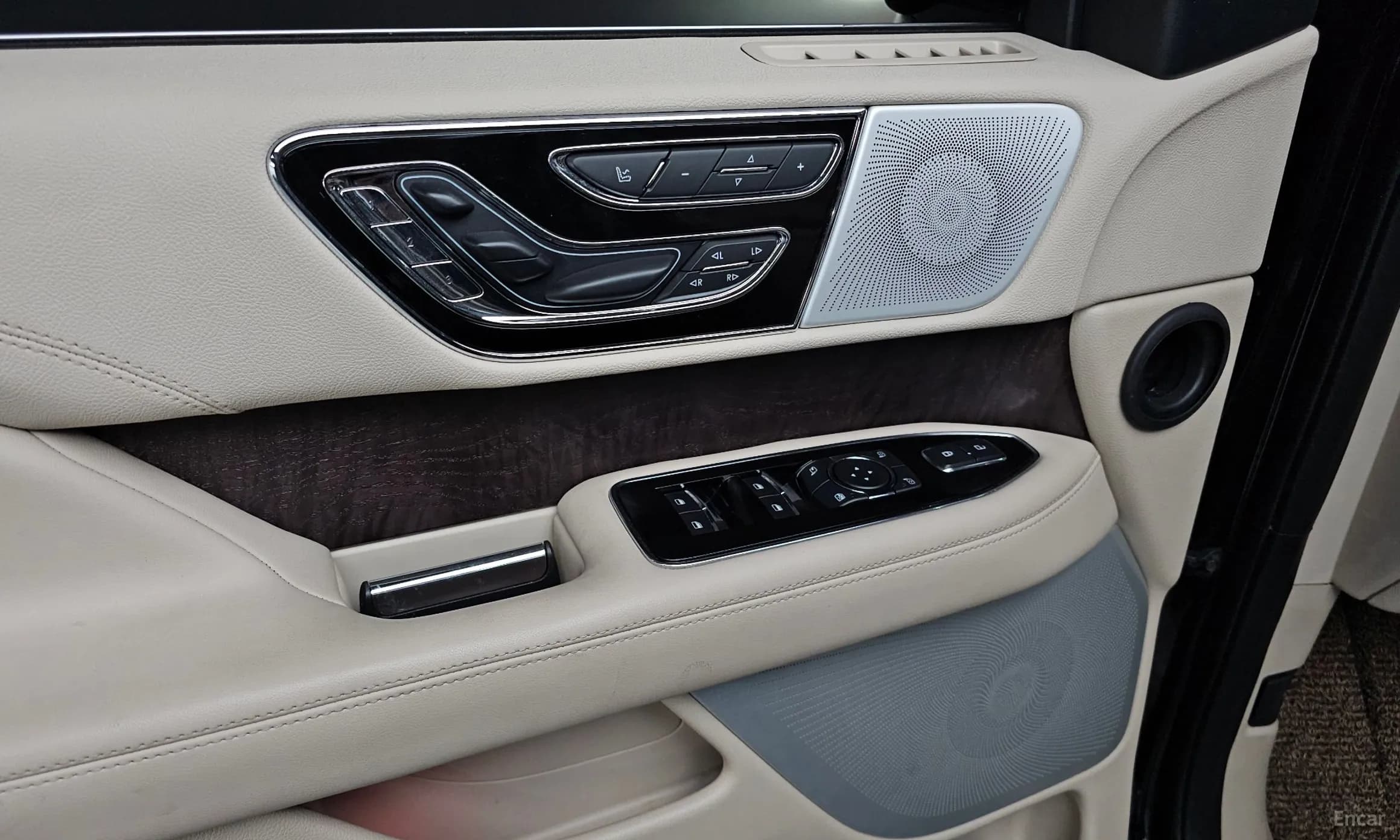 Navigator 4th generation