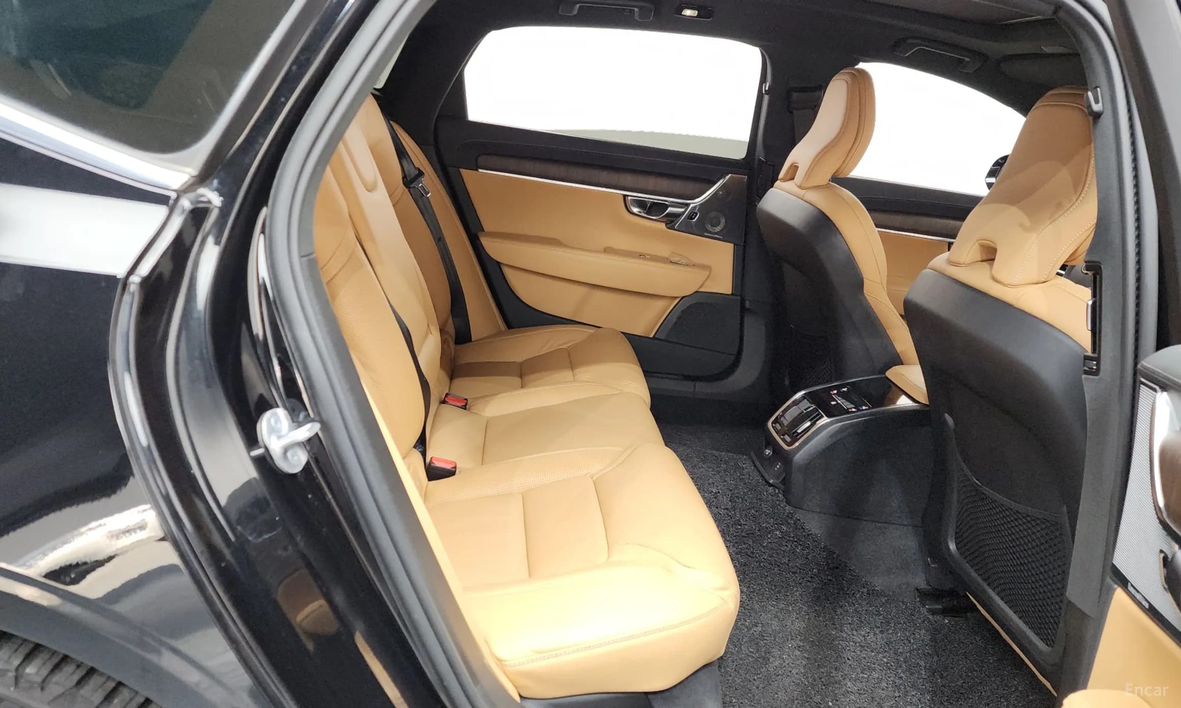 S90