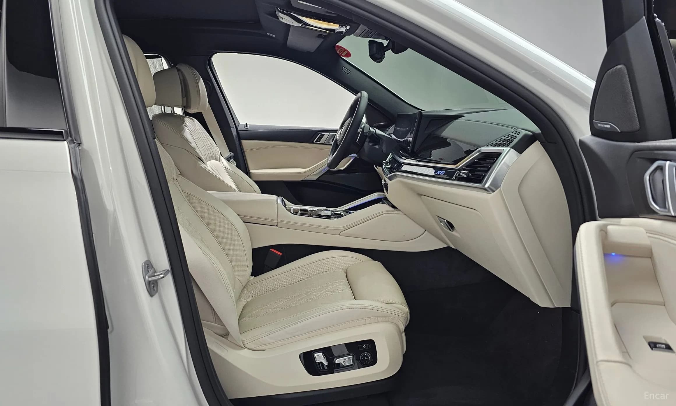 X6 (G06)