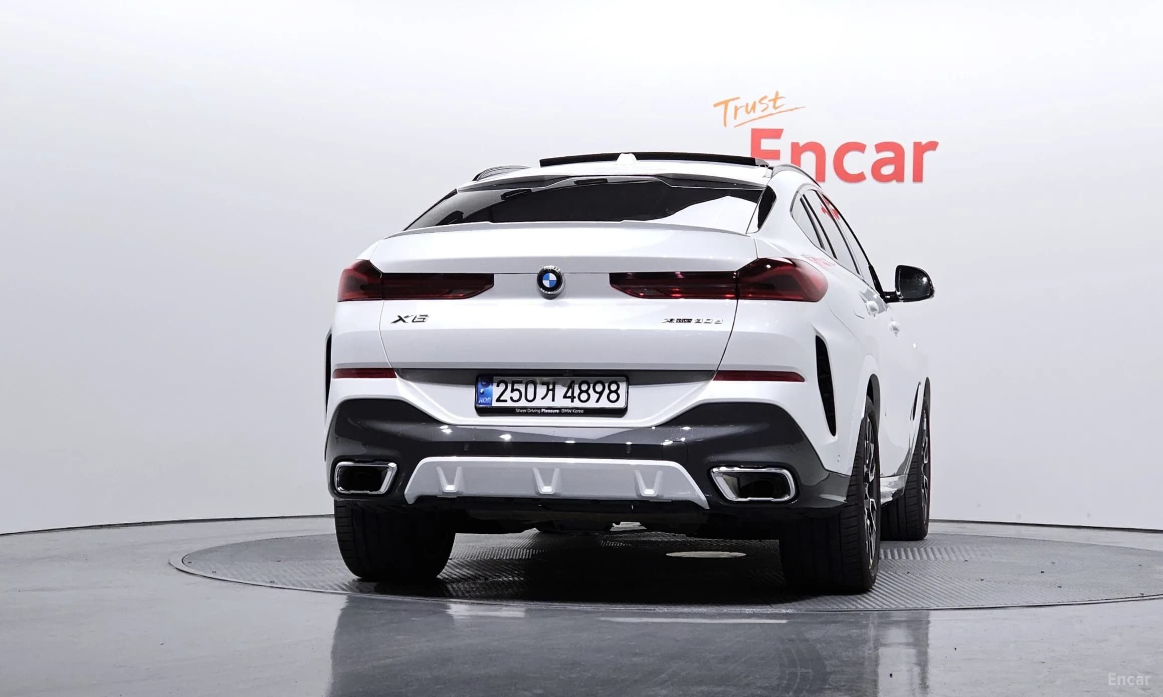X6 (G06)