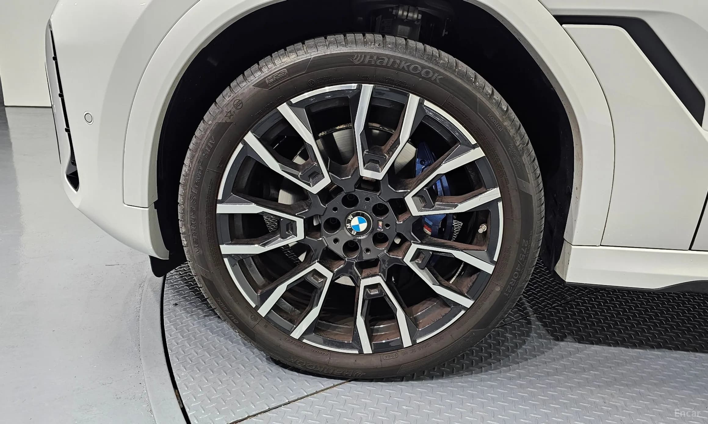X6 (G06)