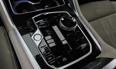 X6 (G06)