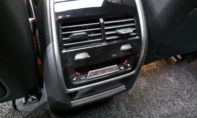 X6 (G06)