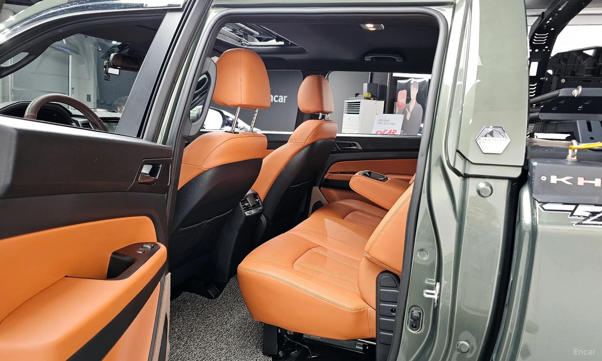 Rexton Sports Khan
