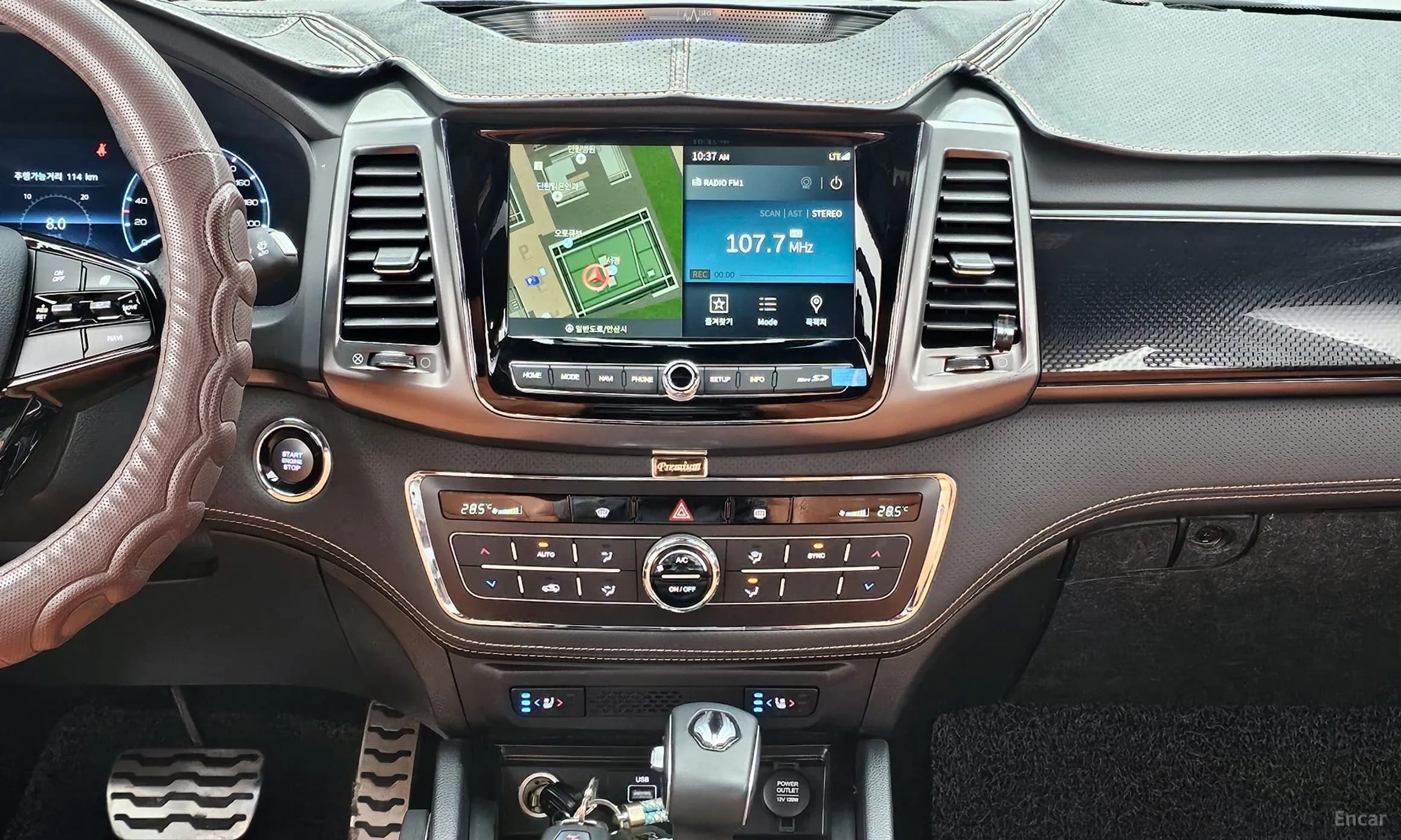 Rexton Sports Khan