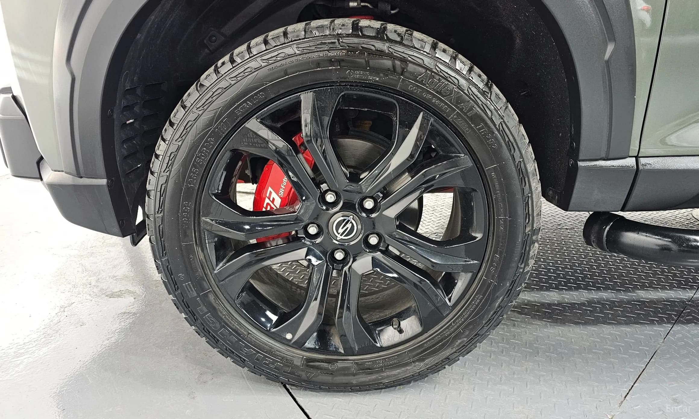 Rexton Sports Khan