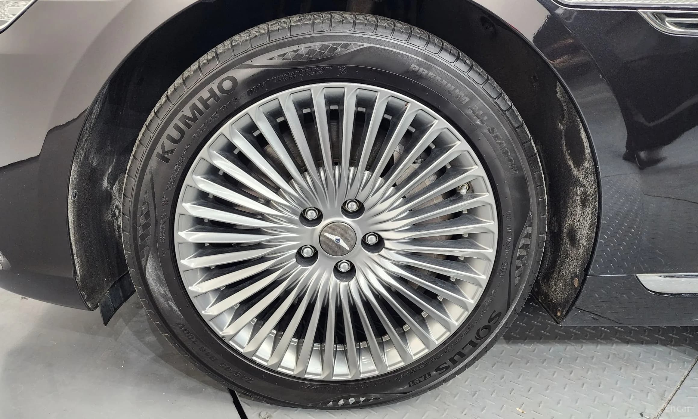 G90