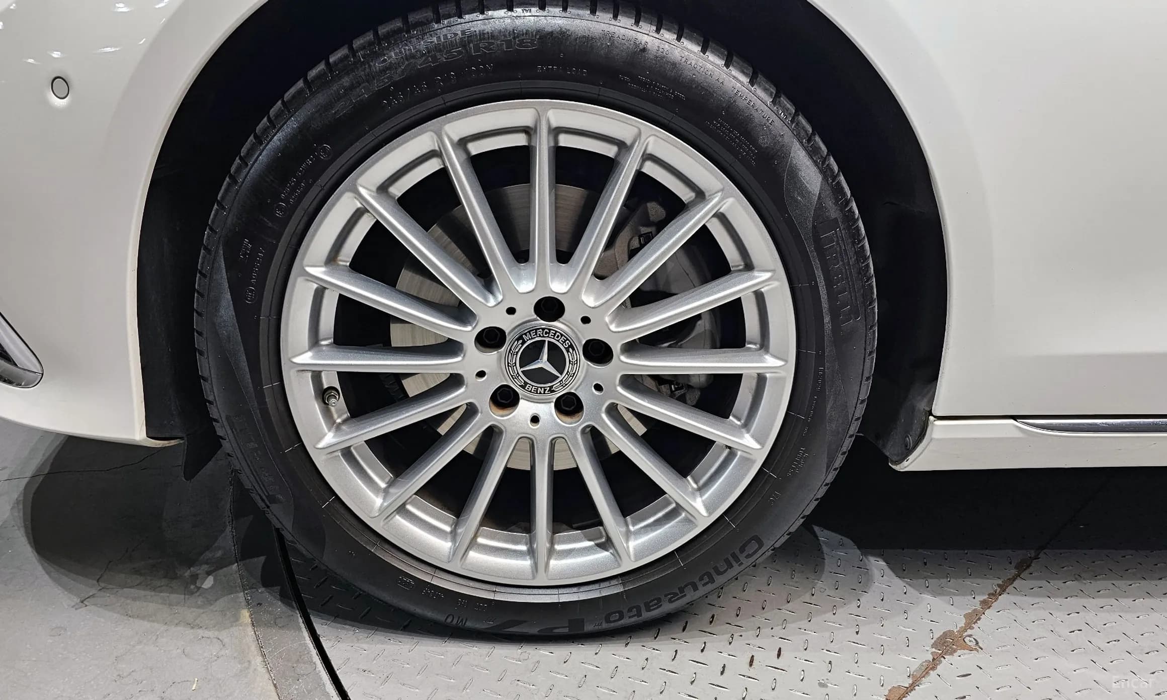E-Class W213