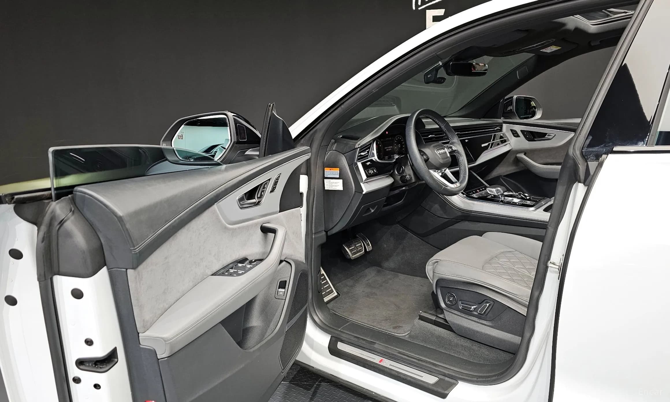 Q8 (4M)