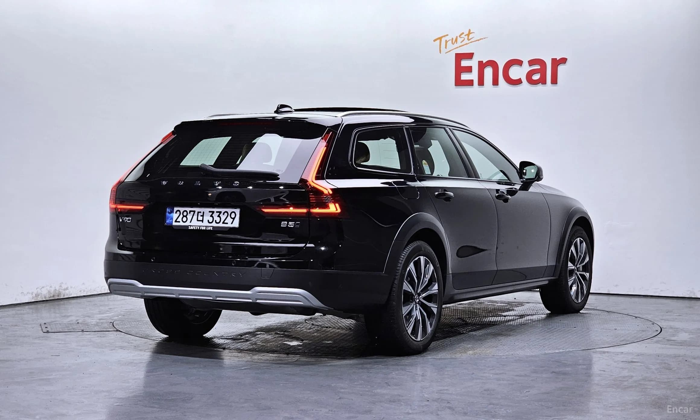 V90 Cross Country