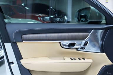 S90