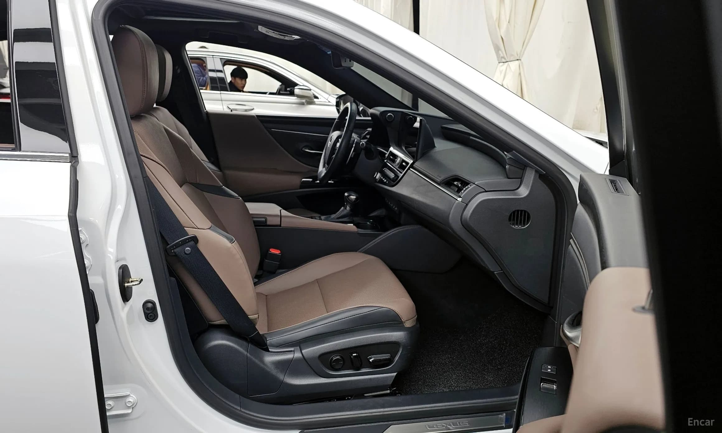 ES300h 7th Generation