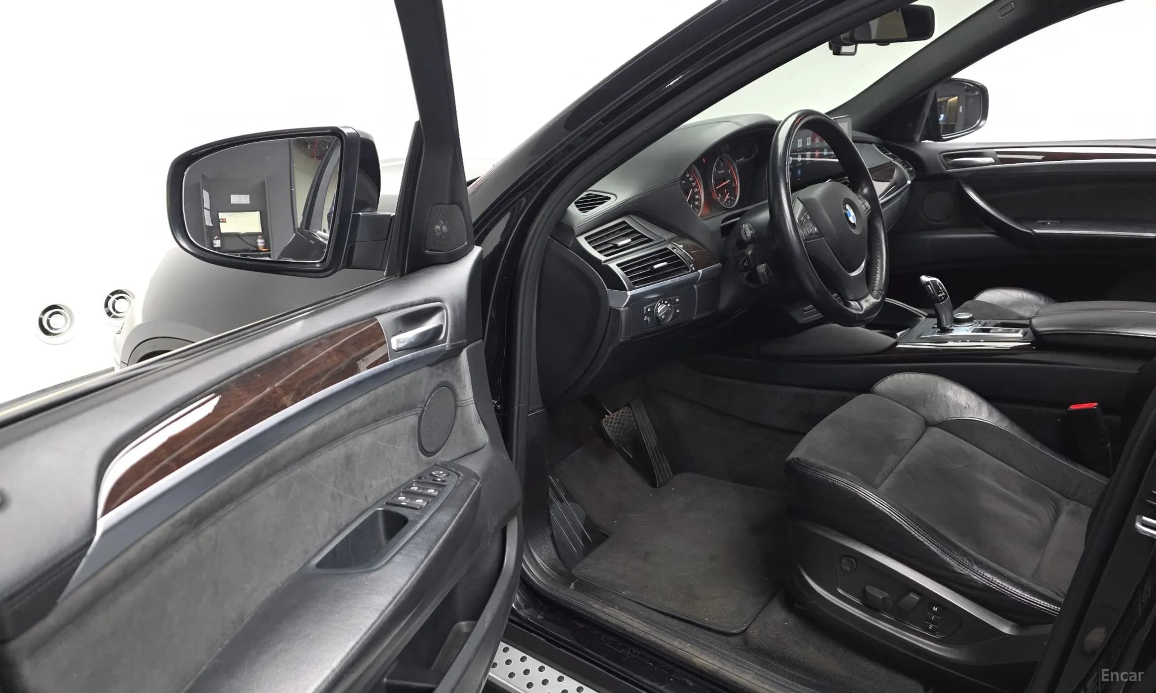 X6 (E71)