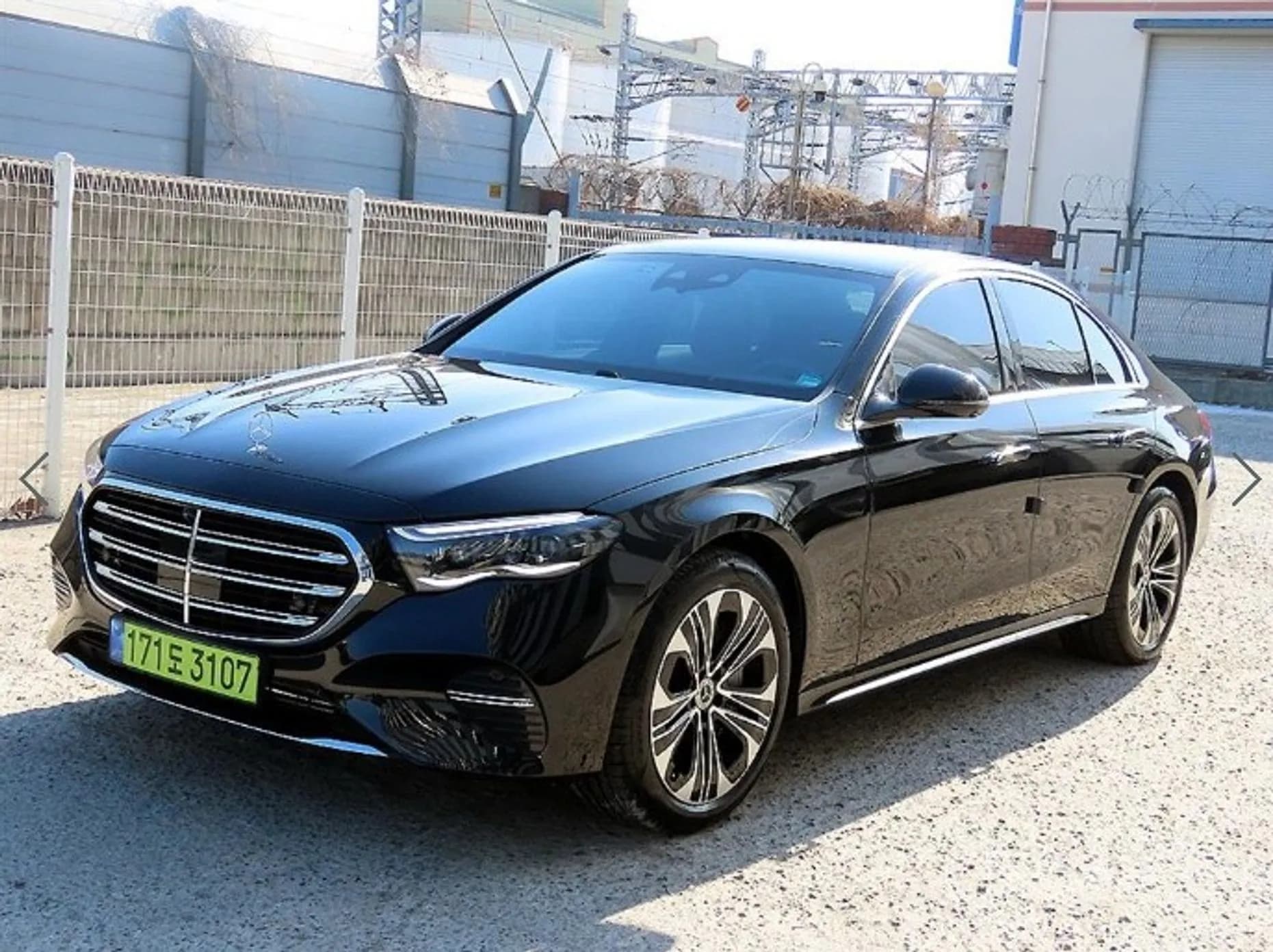 E-Class W214