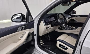 X7 (G07)