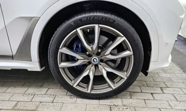X7 (G07)