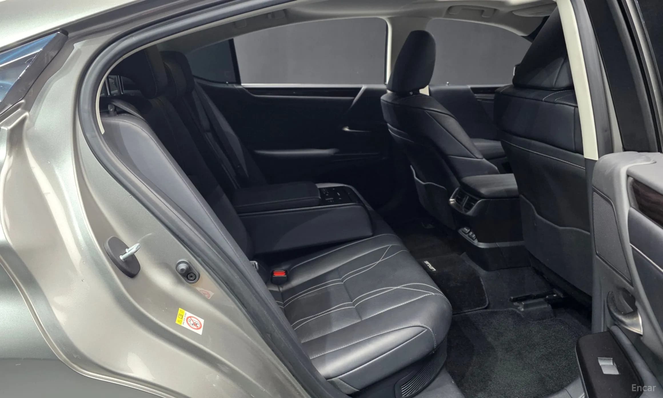 ES300h 7th Generation