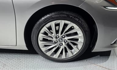 ES300h 7th Generation