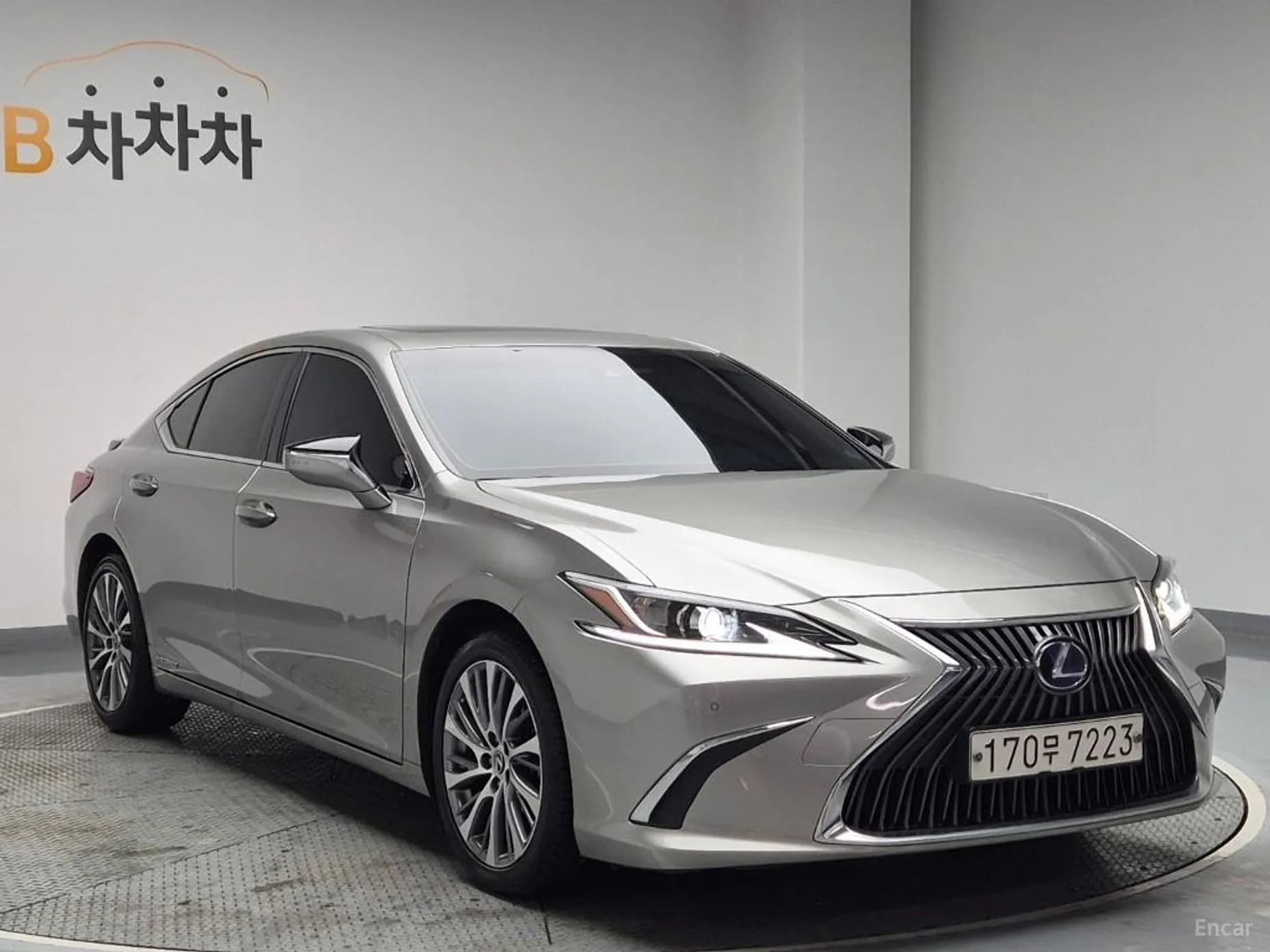 ES300h 7th Generation