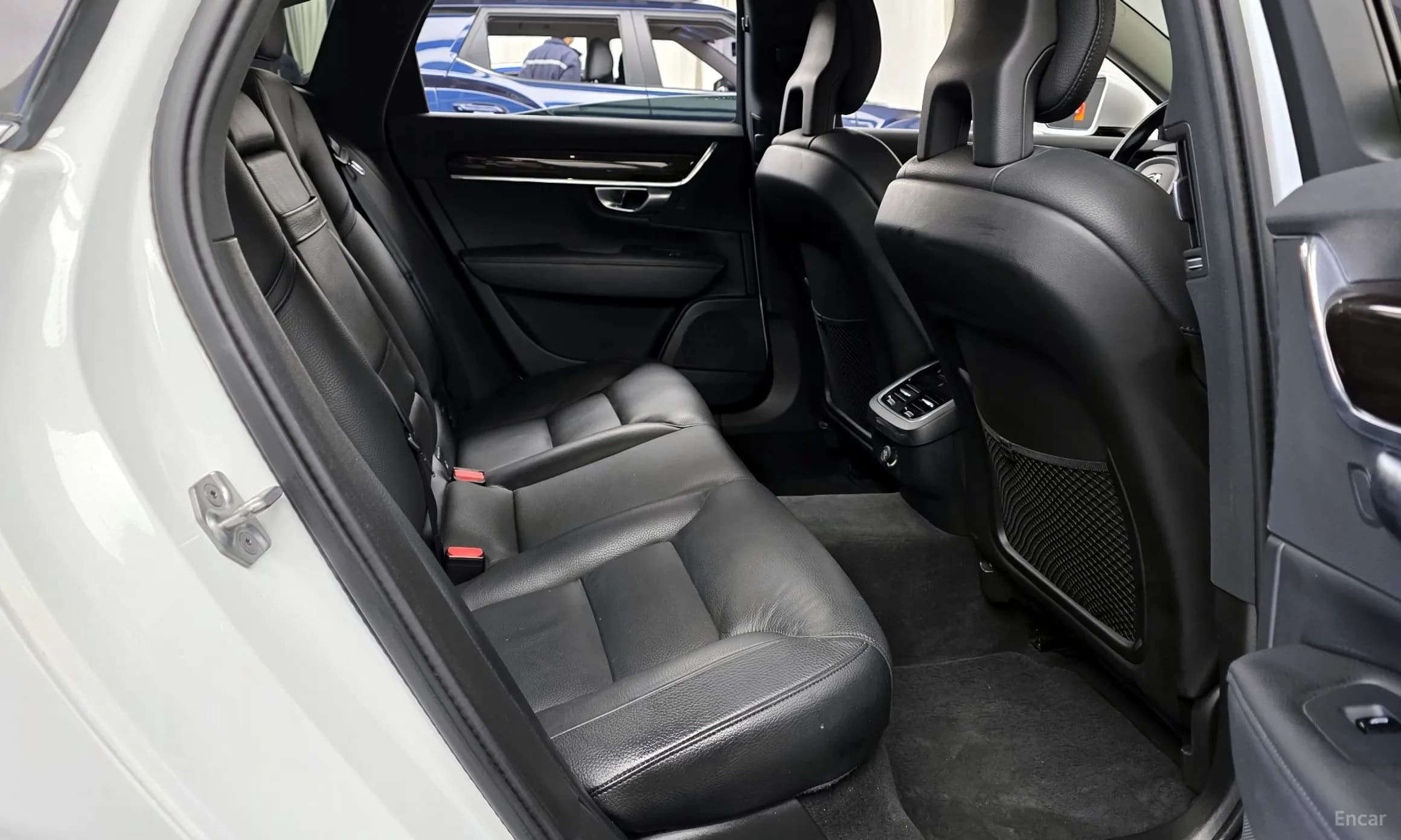 S90